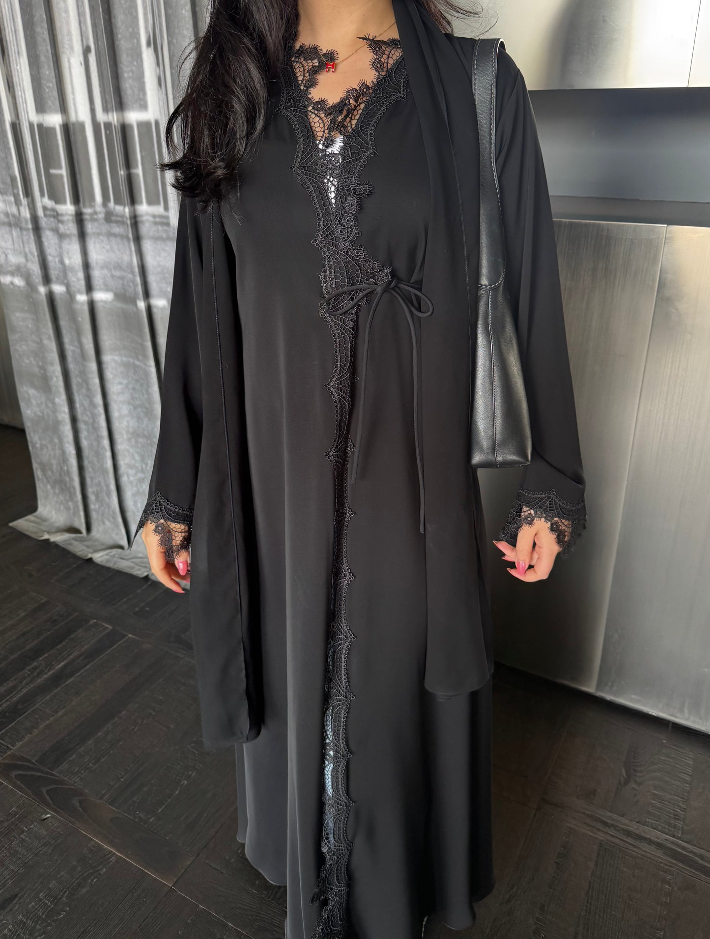 Amna Abaya