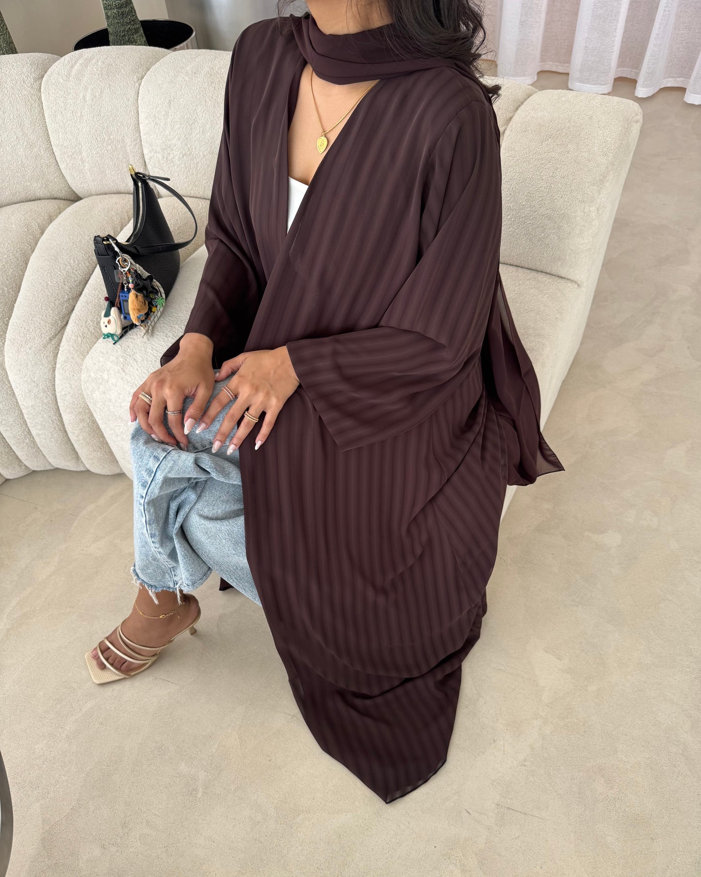 Outlines Abaya