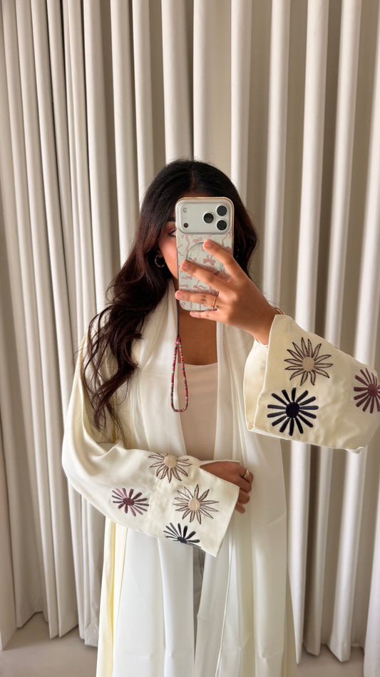 Solea Abaya