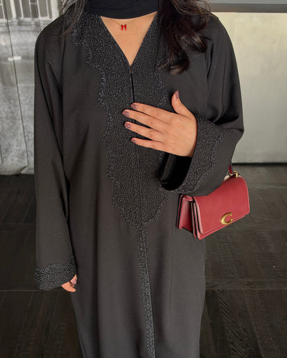 Threads Abaya