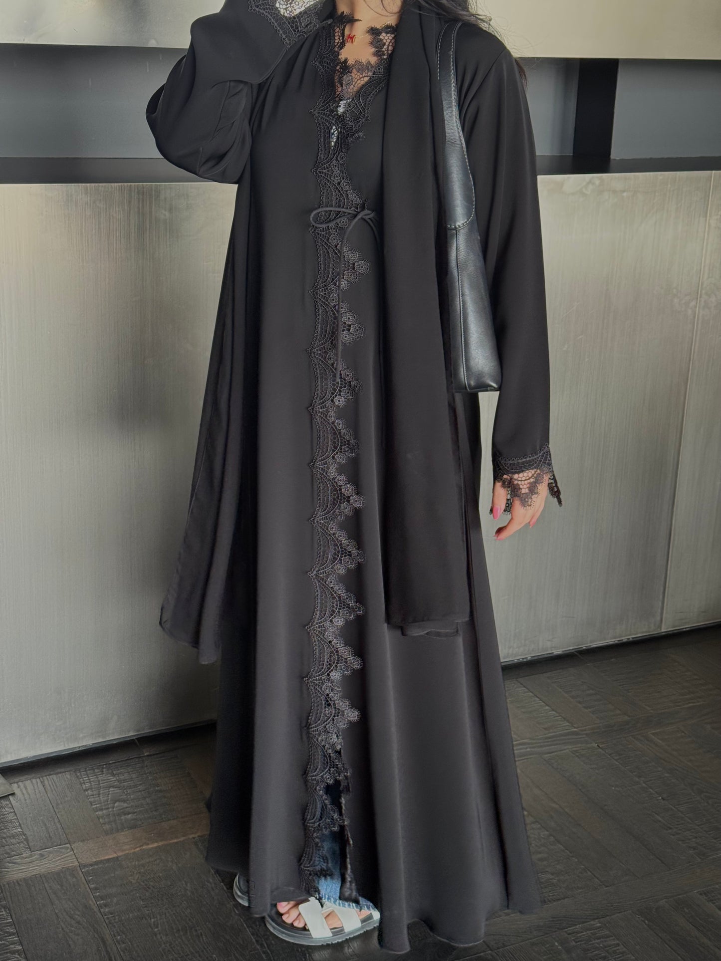 Amna Abaya